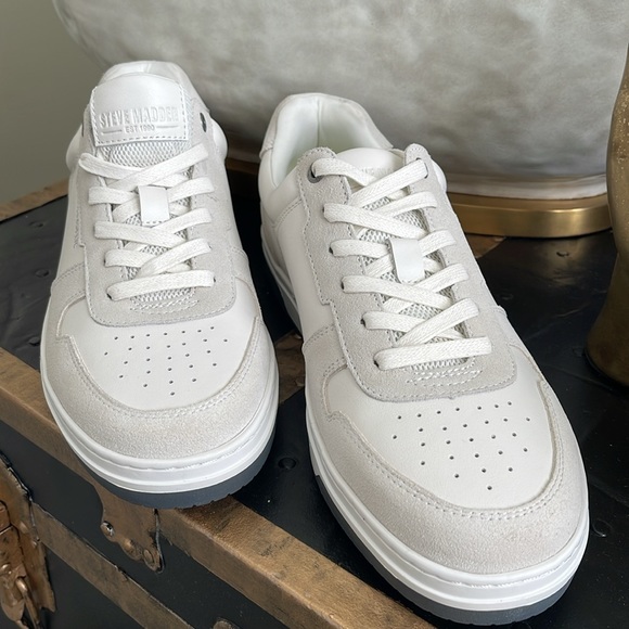 Steve Madden sneakers - Picture 2 of 4